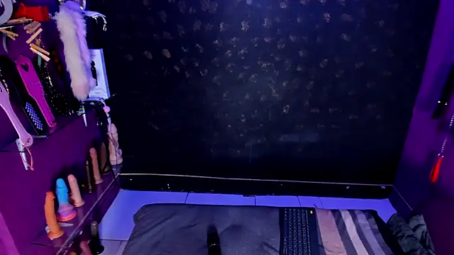 Alexa Slave online show from September 13, 7:13 pm