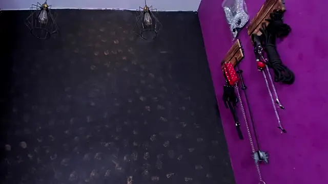 Alexa Slave online show from October 2, 7:21 pm