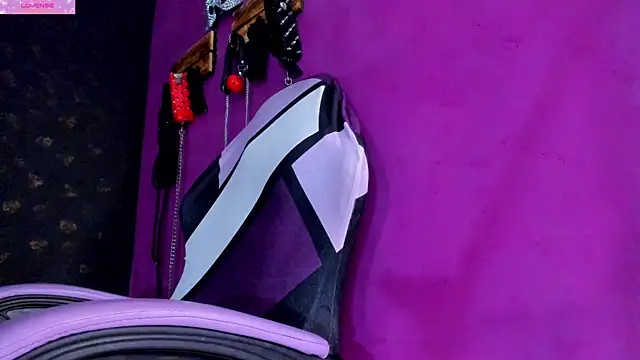 Alexa Slave online show from April 13, 7:19 pm