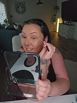 -BonnieBlack- online show from January 8, 7:32 am