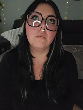 -BonnieBlack- online show from February 11, 8:30 am