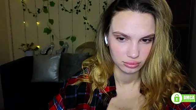 Aminakisuliawolf online show from March 10, 7:13 am