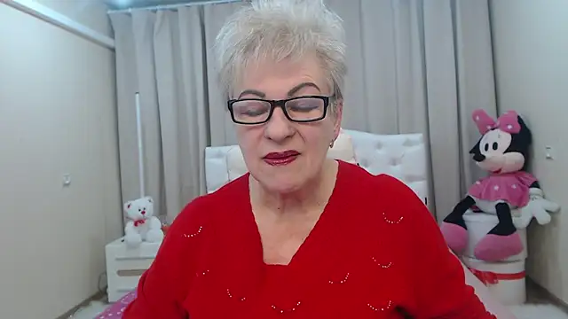 KayleSmoll online show from February 24, 7:45 pm