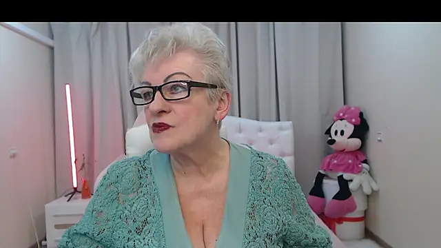 KayleSmoll online show from April 21, 7:06 pm