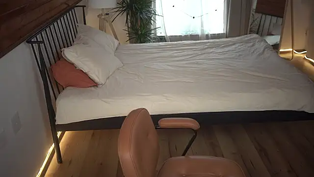 Snapshot of AkaneiroDemon chatting on March 10, 1:10 pm AkaneiroDemon online show from March 10, 1:10 pm