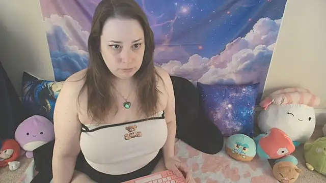 Snapshot of MilkyBunny chatting on April 21, 3:39 pm MilkyBunny online show from April 21, 3:39 pm