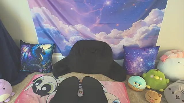 Snapshot of MilkyBunny chatting on May 19, 4:02 pm MilkyBunny online show from May 19, 4:02 pm