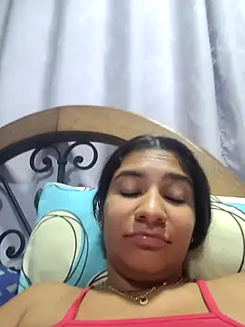 Snapshot of Sofythom1 chatting on July 10, 6:17 am Sofythom1 online show from July 10, 6:17 am