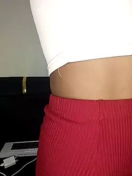 Snapshot of cute-alexis chatting on February 10, 6:13 pm cute-alexis online show from February 10, 6:13 pm