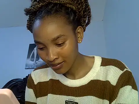 cute-alexis online show from April 20, 8:50 am