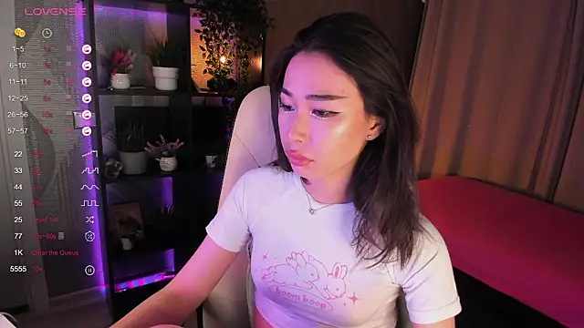 sensualily online show from September 17, 3:46 pm