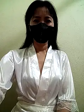 Snapshot of YunLem chatting on January 24, 1:24 am YunLem online show from January 24, 1:24 am