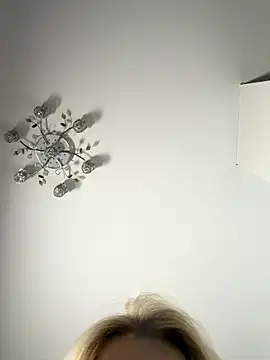 -RIVIERA- online show from November 29, 10:40 am