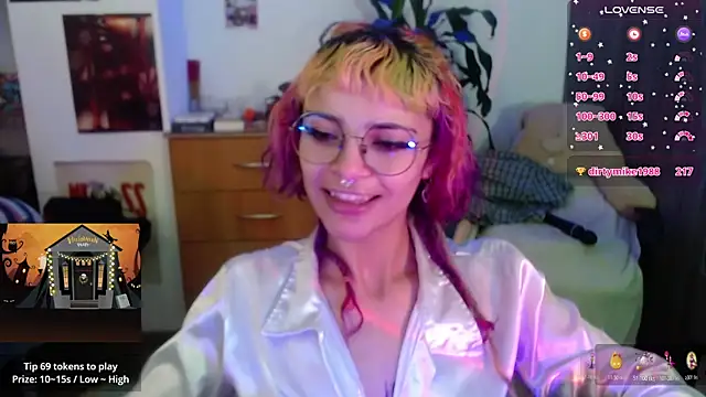 lila bratz online show from October 24, 6:15 pm