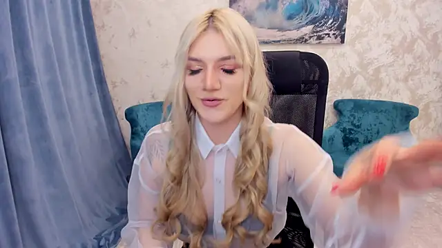 SelenaeMoore online show from February 11, 7:48 pm