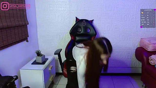 Layla castilloo online show from February 5, 8:14 pm