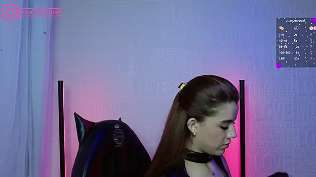 Layla castilloo online show from February 6, 5:09 pm