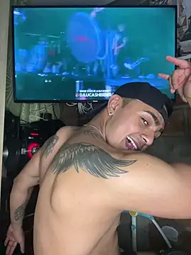 Snapshot of Stiven-Bell chatting on February 22, 5:55 am Stiven-Bell online show from February 22, 5:55 am