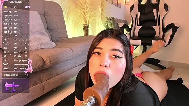 Danna adams01 online show from March 22, 3:41 am