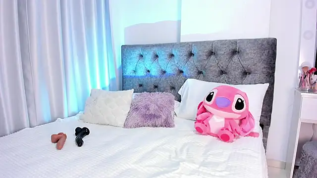 abbyfoxx  online show from February 26, 10:42 pm