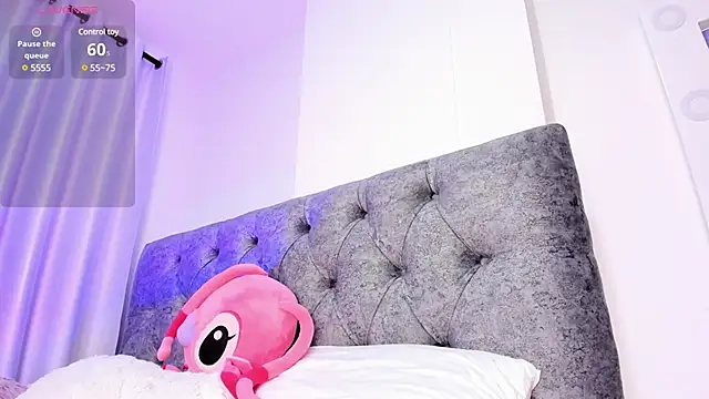 abbyfoxx  online show from March 19, 12:04 am