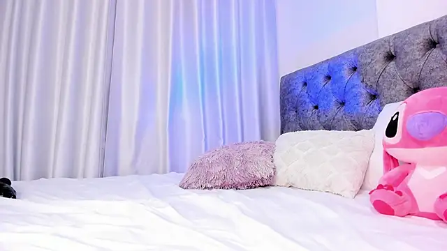 abbyfoxx  online show from March 19, 7:17 pm