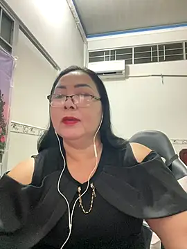 NDith online show from November 11, 2:06 pm