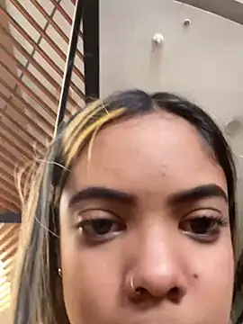 NAUGHTY LITTLE 18 online show from January 9, 9:37 pm