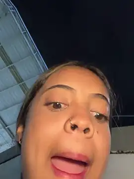 NAUGHTY LITTLE 18 online show from February 27, 1:05 am