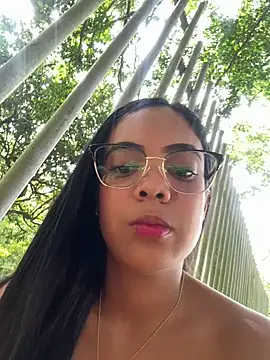 NAUGHTY LITTLE 18 online show from February 23, 8:06 pm