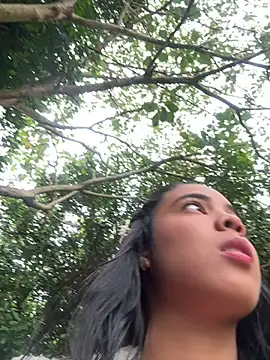 NAUGHTY LITTLE 18 online show from March 10, 9:53 pm