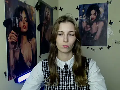 StrangerGi online show from October 26, 7:47 am