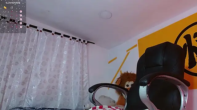 Matthew Boy  online show from February 5, 8:43 am