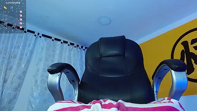 Matthew Boy  online show from February 9, 4:07 pm