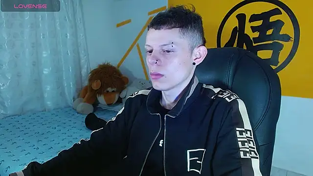 Matthew Boy  online show from February 17, 1:32 pm