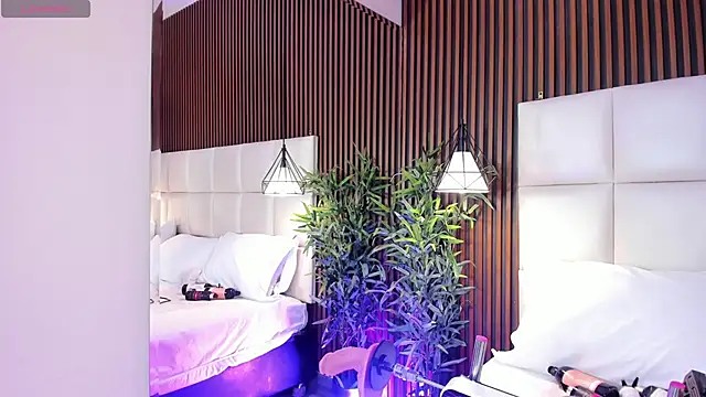 CailynBrowm online show from January 9, 4:37 am