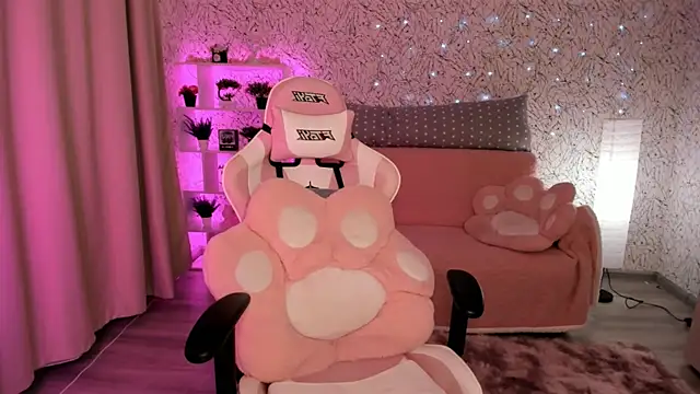 luna cross online show from February 12, 6:51 am