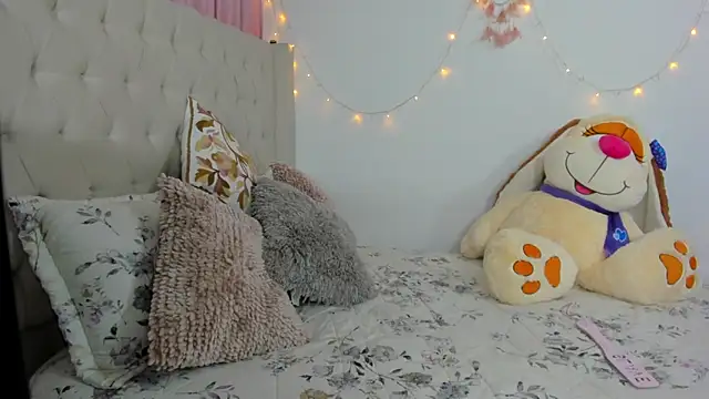 emilyharrix online show from March 4, 10:49 pm