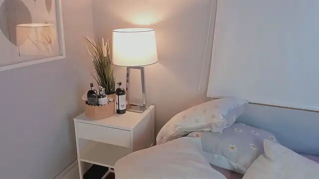 Snapshot of hannaasweet chatting on February 25, 8:30 pm hannaasweet online show from February 25, 8:30 pm