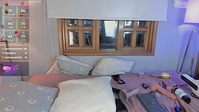 Snapshot of hannaasweet chatting on February 26, 2:37 am hannaasweet online show from February 26, 2:37 am