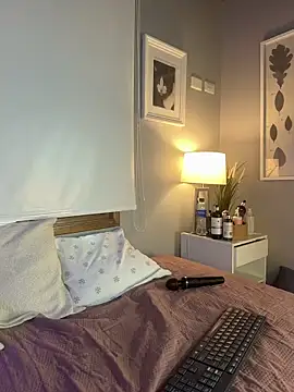 Snapshot of hannaasweet chatting on February 26, 6:43 pm hannaasweet online show from February 26, 6:43 pm