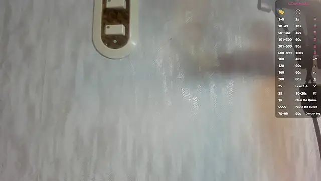 MelanieRioss online show from October 8, 1:31 pm