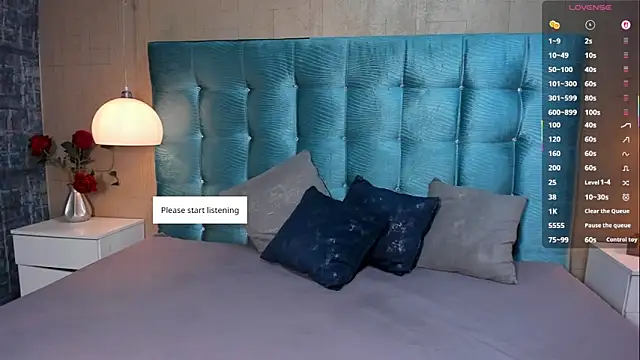 MelanieRioss online show from March 27, 1:00 pm