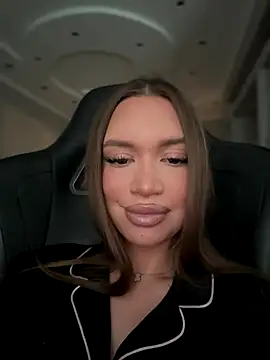 Snapshot of bunnyrich chatting on December 5, 9:18 am bunnyrich online show from December 5, 9:18 am