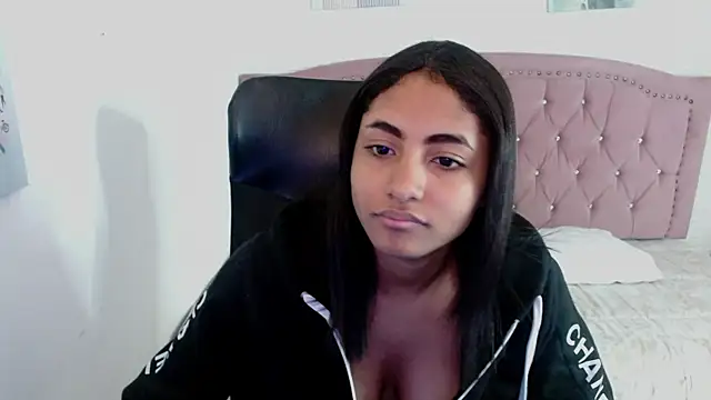 shaneelle online show from October 9, 3:15 am