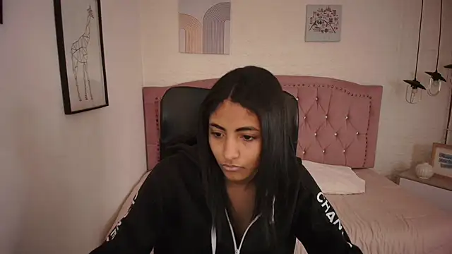 shaneelle online show from November 20, 3:07 am