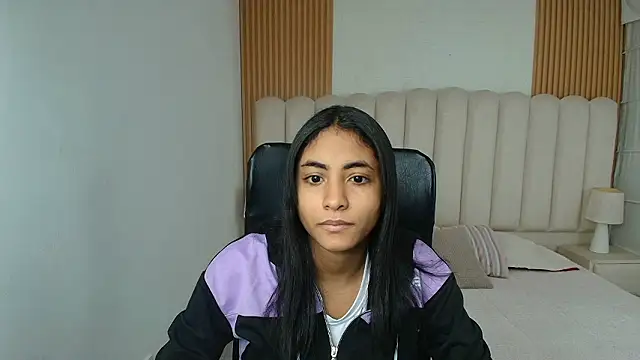 shaneelle online show from March 14, 3:01 am