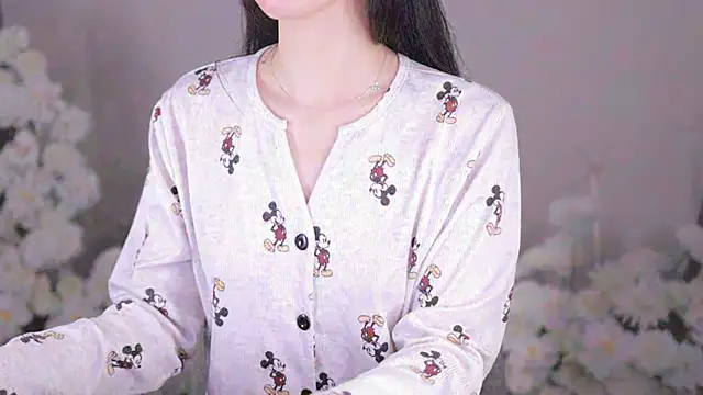 sinnn online show from April 18, 3:27 pm