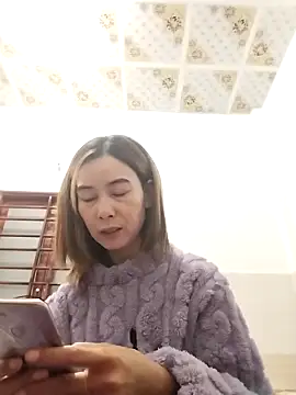 Sexy-ladyboobs20 online show from December 18, 11:38 am