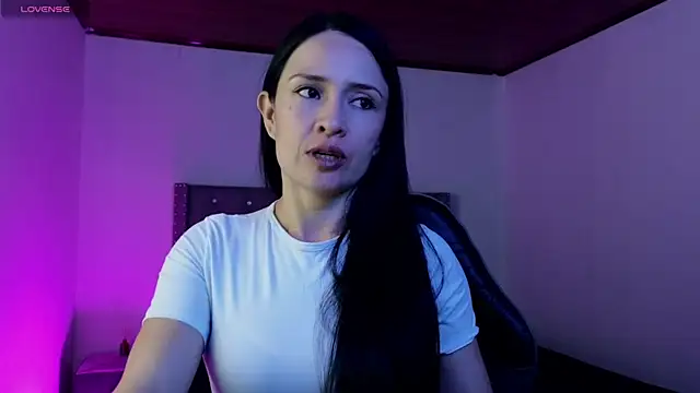 cristal hilton 10 online show from December 14, 5:46 am